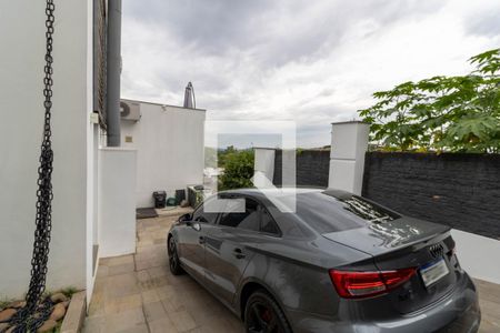 Casa à venda com 300m², 3 quartos e 2 vagas Casa à venda com 300m², 3 quartos e 2 vagasÁrea comum