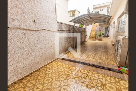 Casa à venda com 175m², 4 quartos e 3 vagas Casa à venda com 175m², 4 quartos e 3 vagasQuintal / Garagem