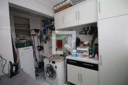 Apartamento à venda com 110m², 3 quartos e 1 vagaÁrea de Serviço