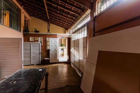 Casa à venda com 245m², 2 quartos e 2 vagas Casa à venda com 245m², 2 quartos e 2 vagasGaragem