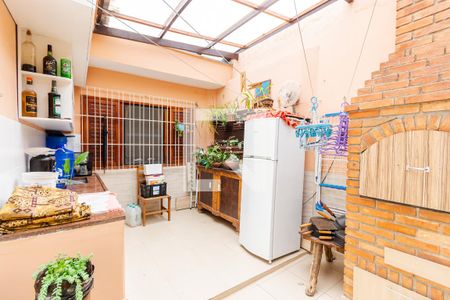 Casa à venda com 245m², 2 quartos e 2 vagas Casa à venda com 245m², 2 quartos e 2 vagasQuintal