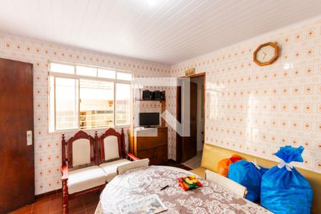 Casa à venda com 245m², 2 quartos e 2 vagas Casa à venda com 245m², 2 quartos e 2 vagasCasa 2