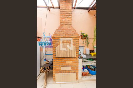 Casa à venda com 245m², 2 quartos e 2 vagas Casa à venda com 245m², 2 quartos e 2 vagasChurrasqueira