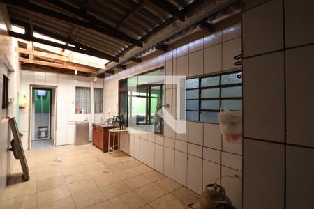 Casa à venda com 239m², 4 quartos e 3 vagasÁrea de Serviço