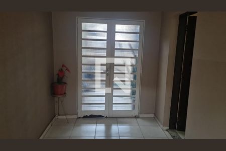 Casa à venda com 120m², 3 quartos e sem vaga Casa à venda com 120m², 3 quartos e sem vagaHall de Entrada