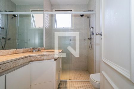 Apartamento à venda com 368m², 4 quartos e 5 vagas Apartamento à venda com 368m², 4 quartos e 5 vagasBanheiro da Suíte 4