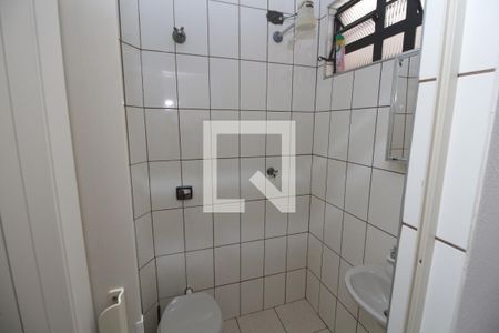 Casa à venda com 161m², 3 quartos e 2 vagasBanheiro 