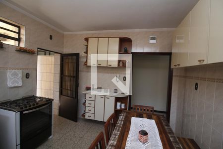 Casa à venda com 161m², 3 quartos e 2 vagasCozinha