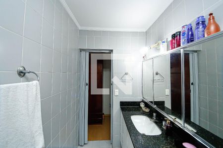 Casa à venda com 140m², 3 quartos e 2 vagas Casa à venda com 140m², 3 quartos e 2 vagasBanheiro Suíte