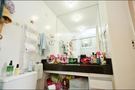 Apartamento à venda com 73m², 3 quartos e 2 vagasBanheiro suite