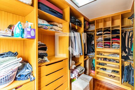 Casa de condomínio à venda com 142m², 3 quartos e 2 vagasSuite - Closet