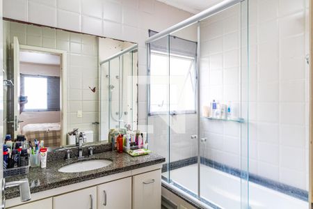 Casa de condomínio à venda com 142m², 3 quartos e 2 vagasSuite - Banheiro