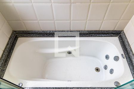 Casa de condomínio à venda com 142m², 3 quartos e 2 vagasSuite - Banheiro