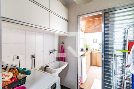 Casa de condomínio à venda com 142m², 3 quartos e 2 vagasLavanderia