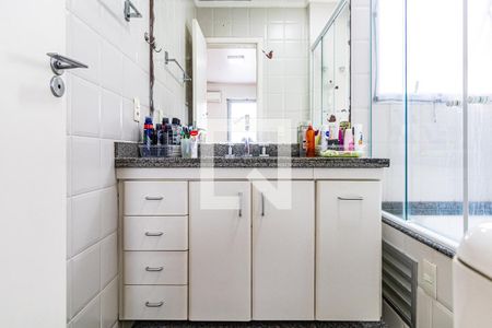 Casa de condomínio à venda com 142m², 3 quartos e 2 vagasSuite - Banheiro