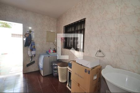 Casa à venda com 712m², 5 quartos e 6 vagasÁrea de Serviço