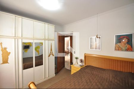 Casa à venda com 712m², 5 quartos e 6 vagasSuíte 2