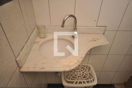 Casa à venda com 712m², 5 quartos e 6 vagasBanheiro da Suíte 2