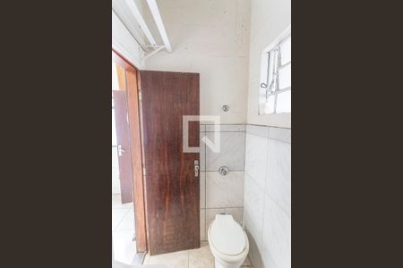 Casa à venda com 360m², 5 quartos e sem vaga Casa à venda com 360m², 5 quartos e sem vagaBanheiro de Serviço
