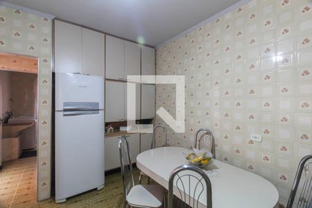 Casa à venda com 200m², 4 quartos e 2 vagas Casa à venda com 200m², 4 quartos e 2 vagasCozinha