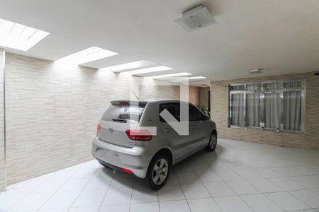 Casa à venda com 200m², 4 quartos e 2 vagas Casa à venda com 200m², 4 quartos e 2 vagasGaragem