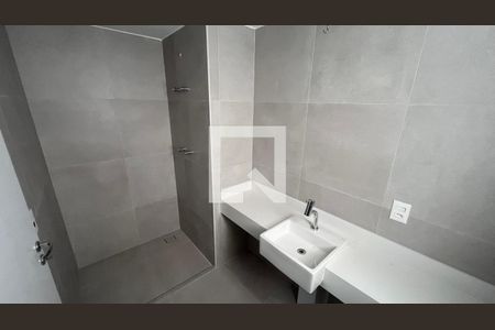 Apartamento à venda com 127m², 3 quartos e 2 vagas Apartamento à venda com 127m², 3 quartos e 2 vagasBanheiro da Suíte 1