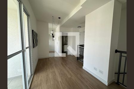 Sala de apartamento para alugar com 2 quartos, 69m² em Jardim Tupanci, Barueri