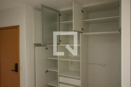 Apartamento à venda com 132m², 4 quartos e 4 vagasCozinha