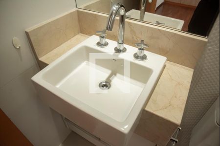 Apartamento à venda com 132m², 4 quartos e 4 vagasBanheiro da Suíte 1