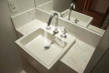 Apartamento à venda com 132m², 4 quartos e 4 vagasBanheiro
