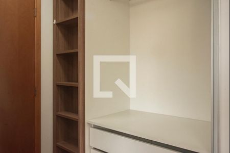 Apartamento à venda com 132m², 4 quartos e 4 vagasSuíte 2