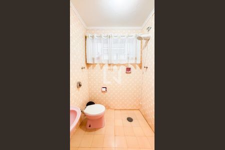 Casa à venda com 159m², 3 quartos e 2 vagasBanheiro 2