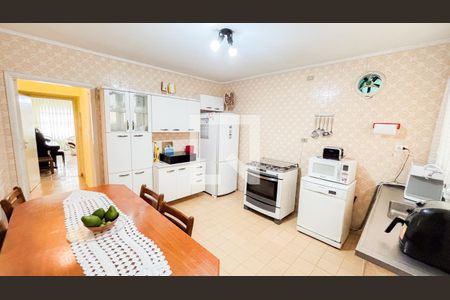 Casa à venda com 159m², 3 quartos e 2 vagasCozinha