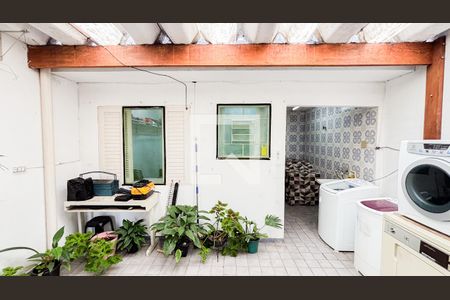 Casa à venda com 159m², 3 quartos e 2 vagasQuintal