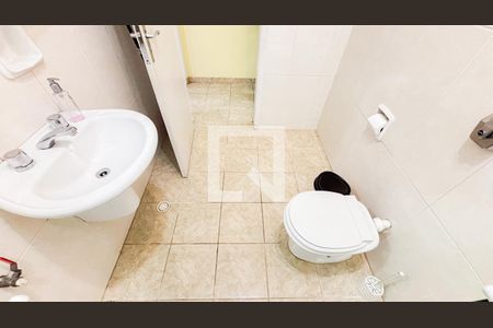 Casa à venda com 159m², 3 quartos e 2 vagasBanheiro