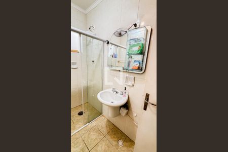 Casa à venda com 159m², 3 quartos e 2 vagasBanheiro