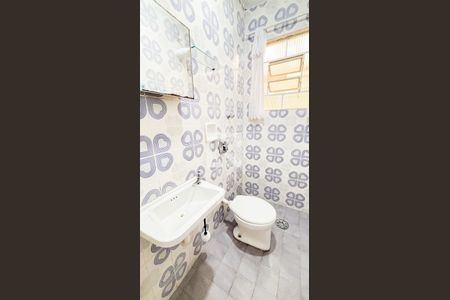 Casa à venda com 159m², 3 quartos e 2 vagasBanheiro 3