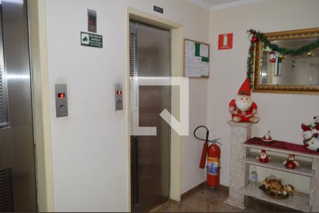 Apartamento à venda com 72m², 2 quartos e 1 vagaElevadores