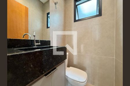 Lavabo  de casa à venda com 3 quartos, 100m² em Jardim Aeroporto, São Paulo