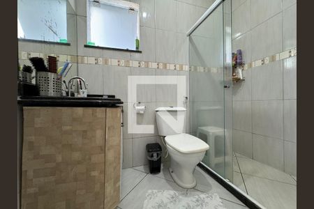 Casa de condomínio à venda com 180m², 3 quartos e 2 vagasSuíte - Banheiro