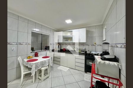 Casa de condomínio à venda com 180m², 3 quartos e 2 vagasCozinha
