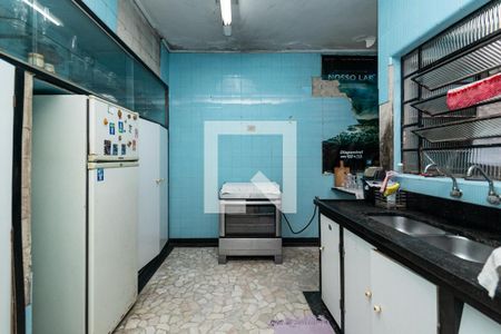 Casa à venda com 240m², 4 quartos e 3 vagas