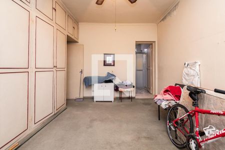 Casa à venda com 240m², 4 quartos e 3 vagas