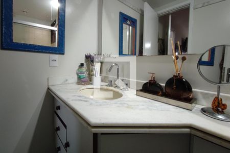 Apartamento à venda com 111m², 3 quartos e 2 vagas Apartamento à venda com 111m², 3 quartos e 2 vagasBanheiro Suíte