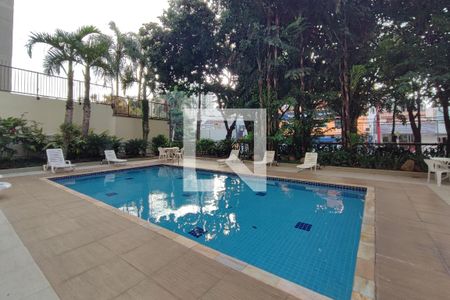 Apartamento à venda com 111m², 3 quartos e 2 vagas Apartamento à venda com 111m², 3 quartos e 2 vagasÁrea comum - Piscina