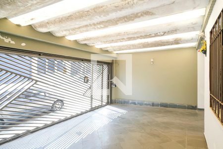 Casa à venda com 256m², 4 quartos e 6 vagasGaragem