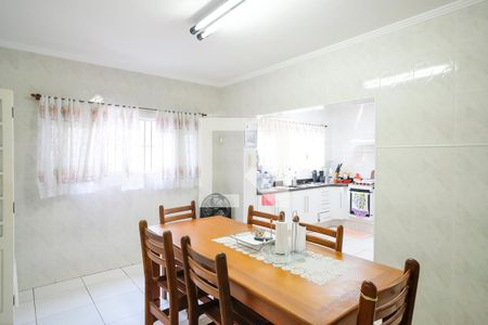 Casa à venda com 256m², 4 quartos e 6 vagasCozinha