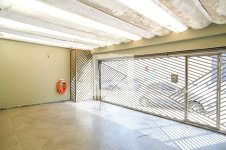 Casa à venda com 256m², 4 quartos e 6 vagasGaragem