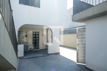Casa à venda com 256m², 4 quartos e 6 vagasGaragem e quintal