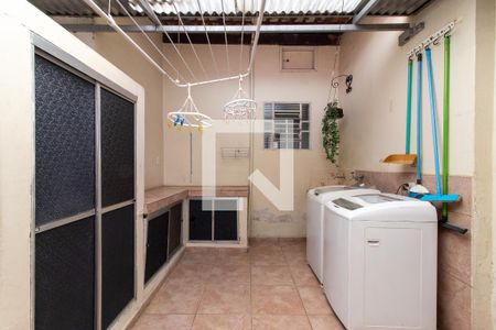 Casa à venda com 283m², 3 quartos e 1 vaga Casa à venda com 283m², 3 quartos e 1 vagaÁrea de Serviço